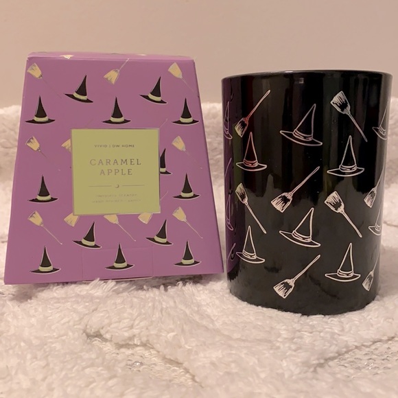 🧙🧹CARAMEL APPLE Scented Candle by DW HOME - Picture 3 of 4